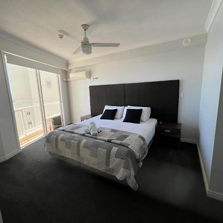 Stunning 2 Bedroom Ocean View Apartment Gold Coast Exterior photo