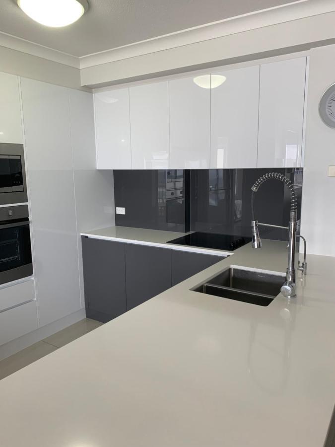 Stunning 2 Bedroom Ocean View Apartment Gold Coast Exterior photo