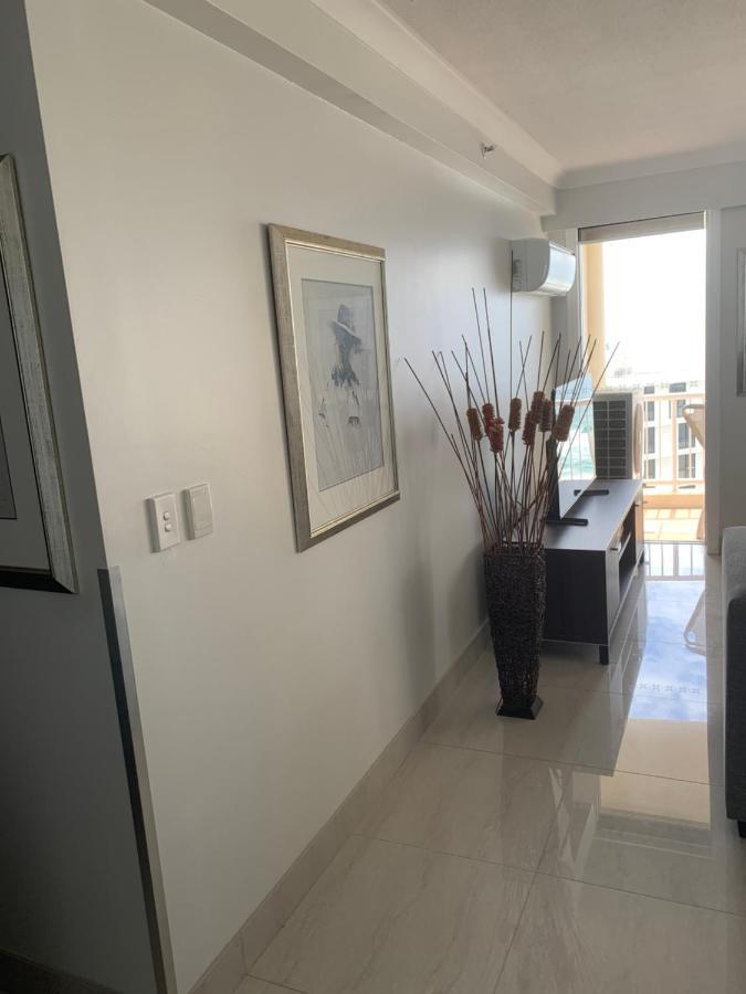 Stunning 2 Bedroom Ocean View Apartment Gold Coast Exterior photo