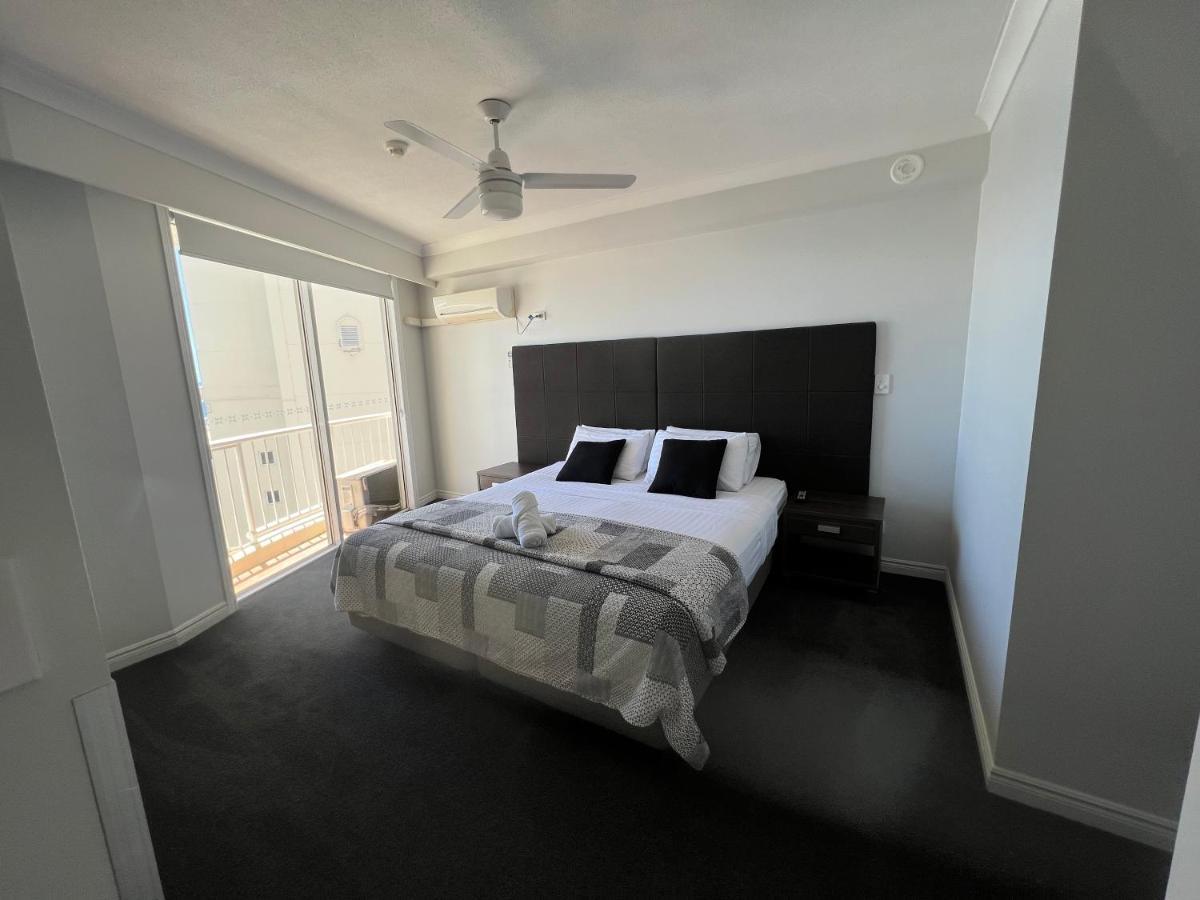 Stunning 2 Bedroom Ocean View Apartment Gold Coast Exterior photo