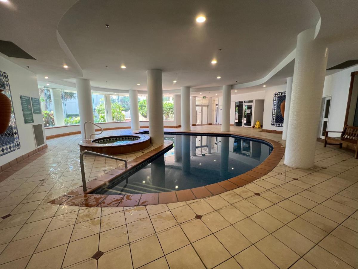 Stunning 2 Bedroom Ocean View Apartment Gold Coast Exterior photo